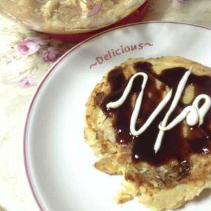 生地が緩くなってしまったのですが、そこは、小さい時からお好み焼きを作ってる関西人！
気合でひっくり返しました笑
おからでヘルシー♡とっても美味しかったです♡